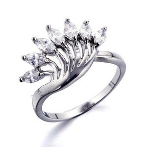 Art Deco Cocktail Ring Size 9 Vintage Cubic Zirconia Silver Rhodium Plated Crown